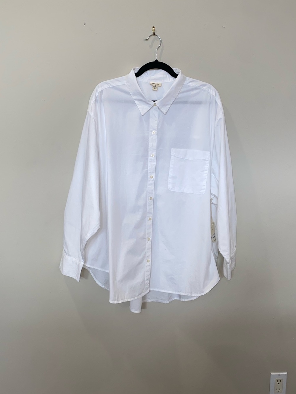 NWT A.N.A JCPenney Plus Size White Long-Sleeve Oversized Fit Button-Up Blouse